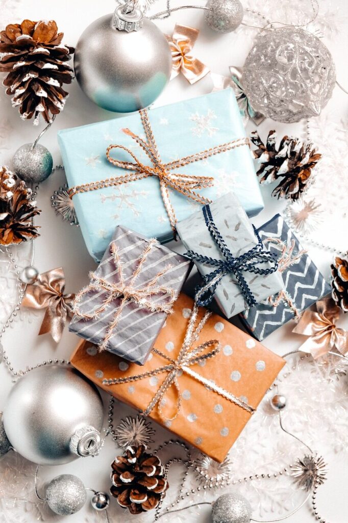 gifts-5815004_1280